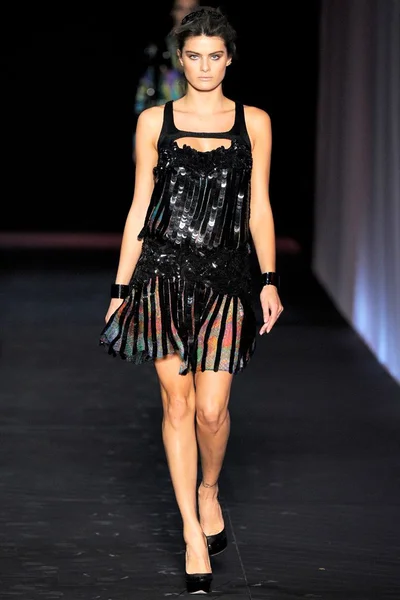 Look 9
